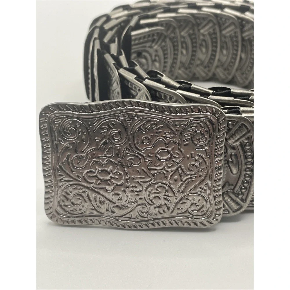 Vintage 1990s Silver Tone Shingled Embossed Metal Stretch Belt 34-43 inch